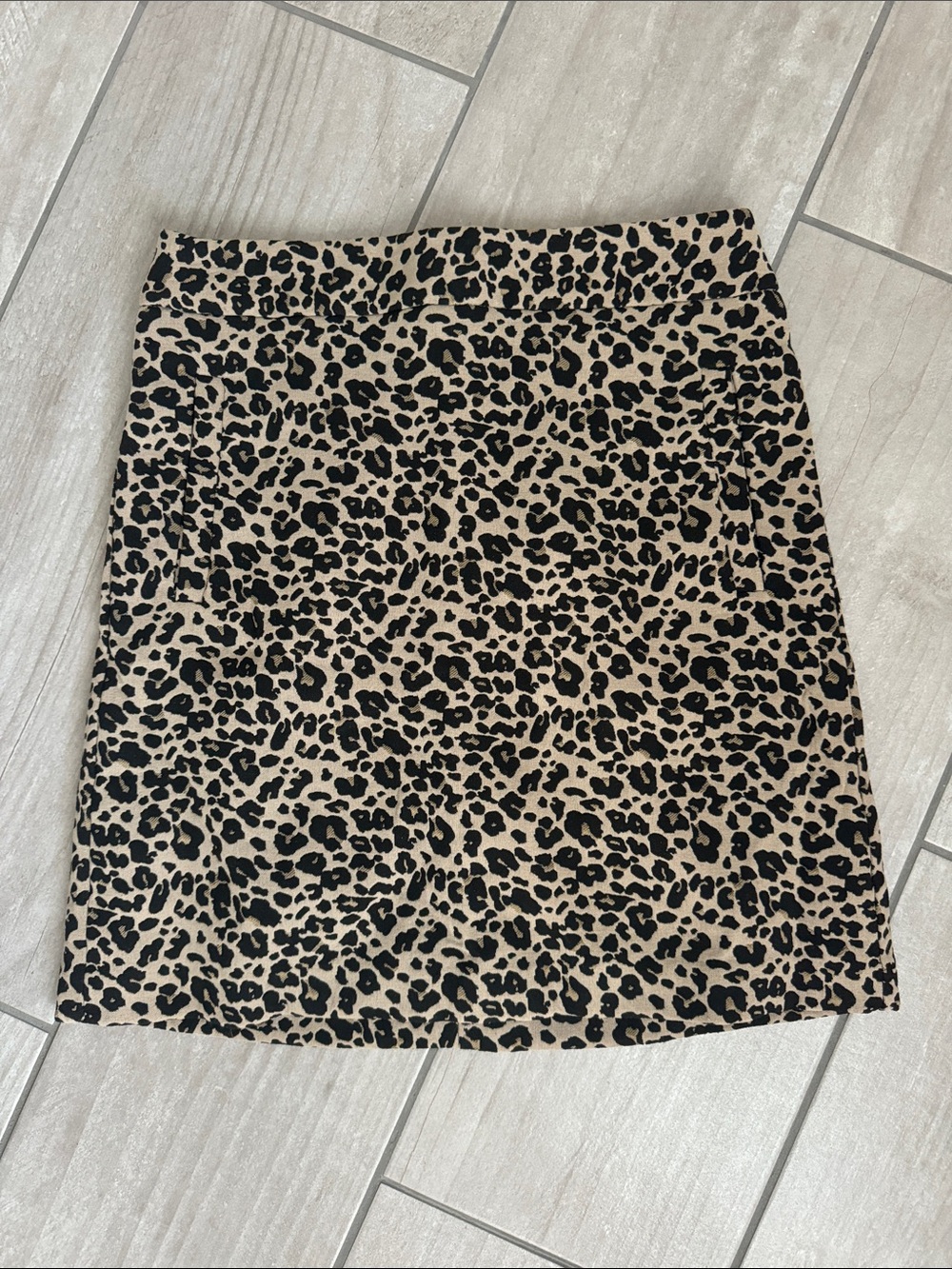 LOFT SIZE 0 Leopard Print Mini Skirt in Tan and Black